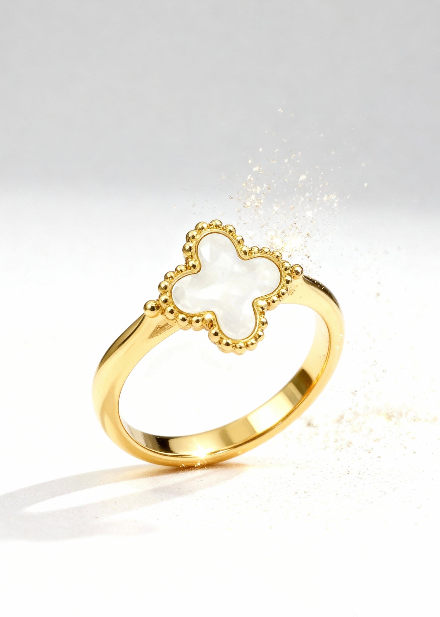 Black Gold Clover Ring