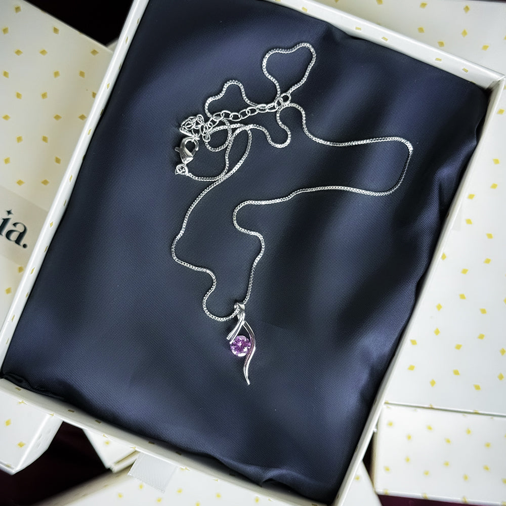 Curve Pendant Necklace