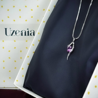 Curve Pendant Necklace