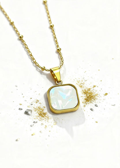 Geometric Pearl Onyx Pendant "Adjustable Chain"