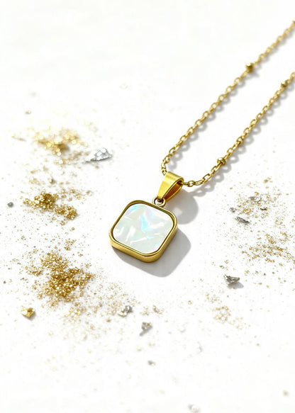 Geometric Pearl Onyx Pendant "Adjustable Chain"